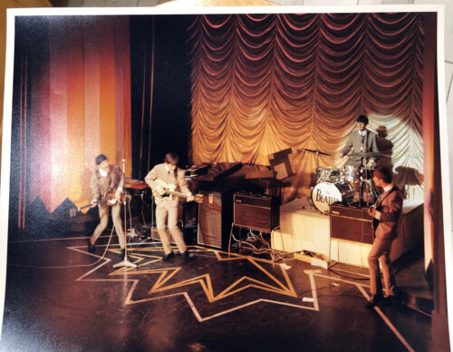 Beatles-one Of The Earliest Color Photos Of The Beatles In Concert